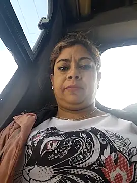 Laura-Hernandez online show from July 22, 3:04 pm
