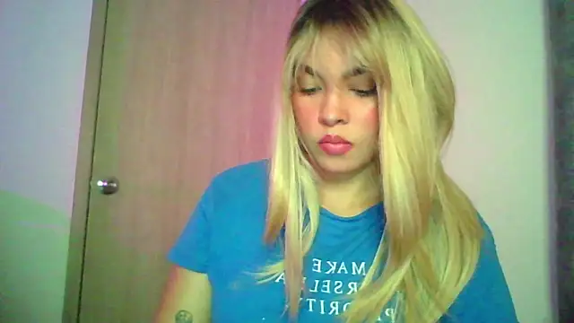 Kiri Cutee online show from October 9, 4:32 am
