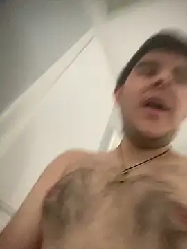 Snapshot of Yann_18 chatting on September 20, 7:26 pm Yann 18 online show from September 20, 7:26 pm