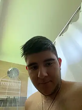 Snapshot of Yann_18 chatting on October 26, 8:59 pm Yann 18 online show from October 26, 8:59 pm