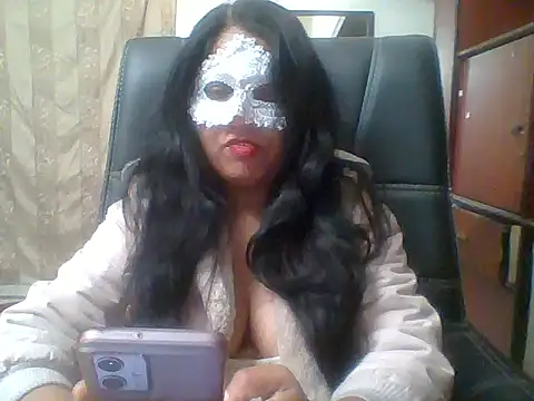 kamayanisingh24 online show from January 17, 5:08 pm