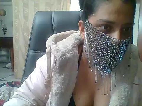 kamayanisingh24 online show from January 18, 5:26 pm