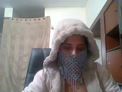 kamayanisingh24 online show from January 20, 5:16 pm