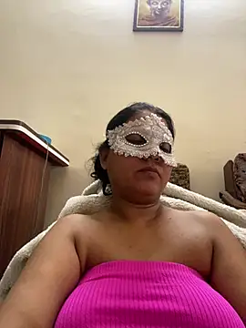 kamayanisingh24 online show from February 1, 5:49 am