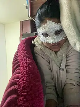 kamayanisingh24 online show from February 1, 11:21 am