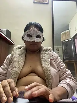 kamayanisingh24 online show from February 26, 5:07 pm