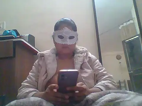 kamayanisingh24 online show from February 27, 6:07 am