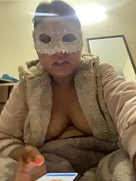 kamayanisingh24 online show from February 28, 7:14 pm