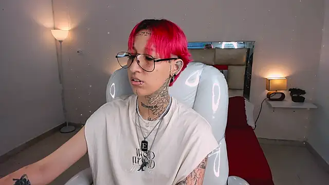 ravengreen  online show from January 25, 10:50 pm