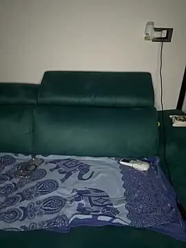 Snapshot of Porcella96 chatting on January 1, 10:13 pm Porcella96 online show from January 1, 10:13 pm