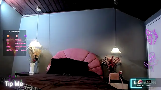 Snapshot of Alliemilky chatting on October 26, 3:23 am Alliemilky online show from October 26, 3:23 am