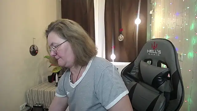 HolyMilfa online show from January 26, 1:36 pm