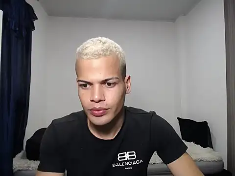 SWEET MIGUEL online show from November 12, 3:07 am