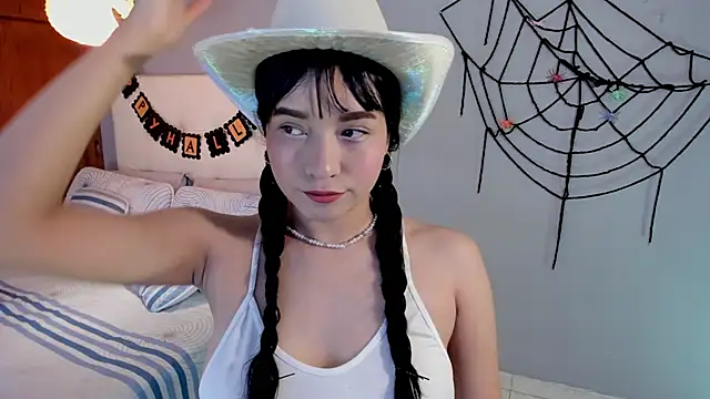 Maia W10 online show from October 29, 12:29 pm