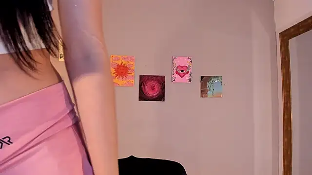 Maia W10 online show from April 21, 12:00 pm