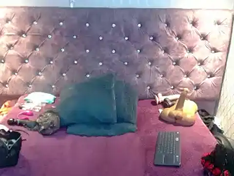 Snapshot of VALENTINA3x chatting on January 24, 3:32 am VALENTINA3x online show from January 24, 3:32 am