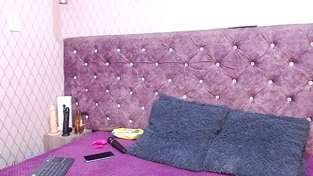 Snapshot of VALENTINA3x chatting on November 30, 3:54 am VALENTINA3x online show from November 30, 3:54 am