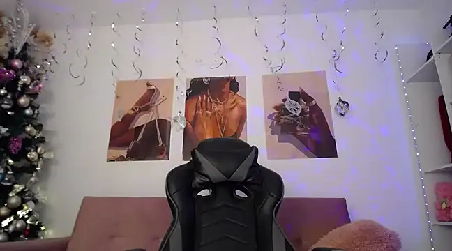 Snapshot of catalinapalencia chatting on December 11, 10:27 pm catalinapalencia online show from December 11, 10:27 pm