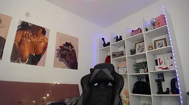 Snapshot of catalinapalencia chatting on February 10, 9:58 pm catalinapalencia online show from February 10, 9:58 pm