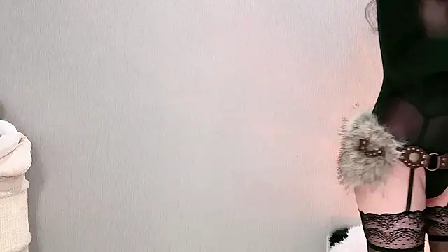 Snapshot of Fairy-HF chatting on January 9, 10:51 am Fairy-HF online show from January 9, 10:51 am