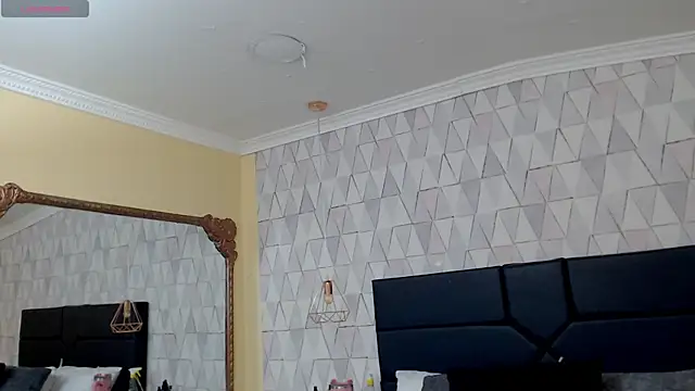 Snapshot of JustinePerry chatting on March 6, 4:08 am JustinePerry online show from March 6, 4:08 am