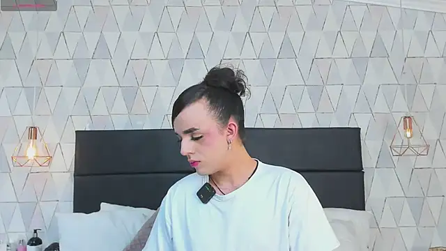 JustinePerry online show from January 7, 4:04 am