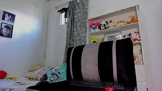 megan 100 online show from November 8, 6:51 pm