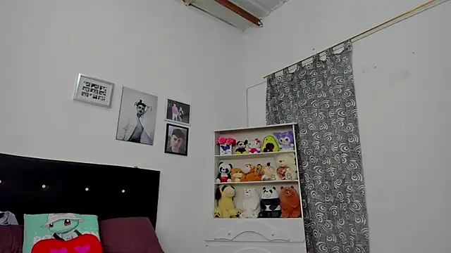 megan 100 online show from December 17, 6:47 pm