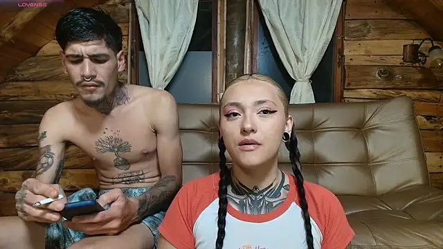 Snapshot of Laurensex4 chatting on October 10, 4:00 am Laurensex4 online show from October 10, 4:00 am