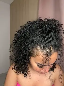 Snapshot of Lucy_wilson5 chatting on December 19, 6:45 am Lucy wilson5 online show from December 19, 6:45 am