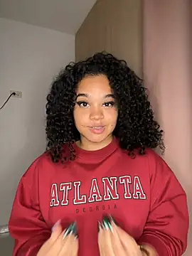 Snapshot of Lucy_wilson5 chatting on December 19, 9:51 am Lucy wilson5 online show from December 19, 9:51 am