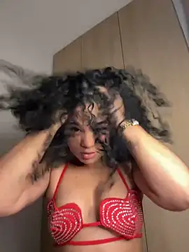 Snapshot of Lucy_wilson5 chatting on December 20, 3:47 am Lucy wilson5 online show from December 20, 3:47 am