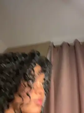 Snapshot of Lucy_wilson5 chatting on December 20, 7:01 am Lucy wilson5 online show from December 20, 7:01 am