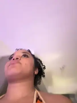 Snapshot of Lucy_wilson5 chatting on January 10, 9:13 am Lucy wilson5 online show from January 10, 9:13 am