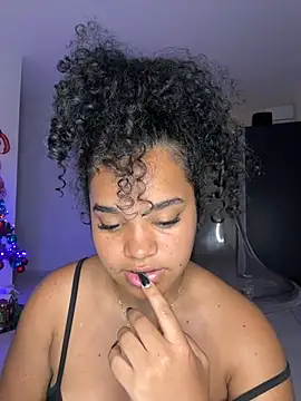 Snapshot of Lucy_wilson5 chatting on January 12, 9:51 am Lucy wilson5 online show from January 12, 9:51 am