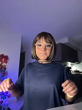 Snapshot of Lucy_wilson5 chatting on January 21, 3:59 am Lucy wilson5 online show from January 21, 3:59 am