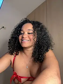 Snapshot of Lucy_wilson5 chatting on January 24, 7:08 am Lucy wilson5 online show from January 24, 7:08 am