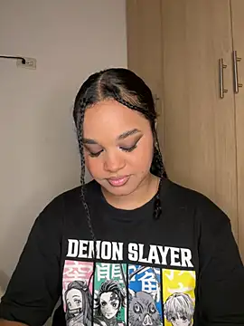 Snapshot of Lucy_wilson5 chatting on February 20, 3:56 am Lucy wilson5 online show from February 20, 3:56 am