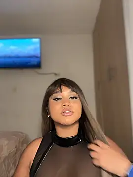 Snapshot of Lucy_wilson5 chatting on October 24, 2:30 am Lucy wilson5 online show from October 24, 2:30 am