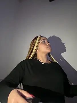 Snapshot of Lucy_wilson5 chatting on November 28, 2:47 am Lucy wilson5 online show from November 28, 2:47 am