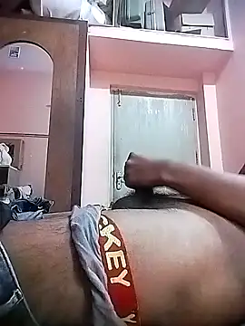 Snapshot of tamil_horny09 chatting on December 19, 6:53 am tamil horny09 online show from December 19, 6:53 am