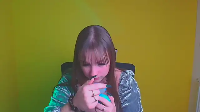 Snapshot of Evelina_GG chatting on December 14, 1:50 am Evelina GG online show from December 14, 1:50 am
