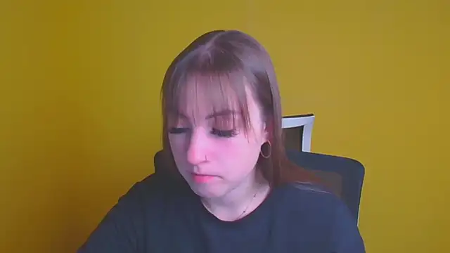 Snapshot of Evelina_GG chatting on December 16, 6:32 am Evelina GG online show from December 16, 6:32 am