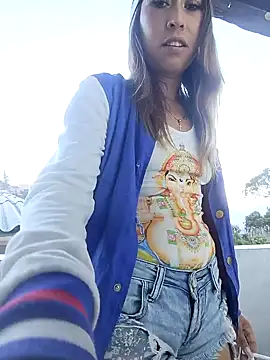 Snapshot of samy-blonde chatting on January 17, 10:12 pm samy-blonde online show from January 17, 10:12 pm