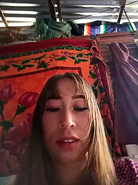 Snapshot of samy-blonde chatting on February 7, 1:22 pm samy-blonde online show from February 7, 1:22 pm