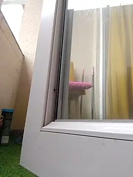 Snapshot of Lovely_milk chatting on December 16, 10:40 am Lovely milk online show from December 16, 10:40 am