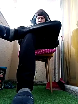 Snapshot of Lovely_milk chatting on December 19, 8:23 am Lovely milk online show from December 19, 8:23 am