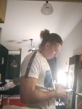 Snapshot of Lovely_milk chatting on January 6, 4:13 pm Lovely milk online show from January 6, 4:13 pm