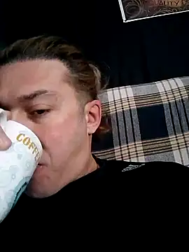 Snapshot of Lovely_milk chatting on January 17, 8:24 am Lovely milk online show from January 17, 8:24 am