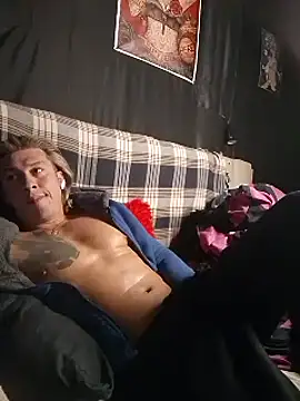 Snapshot of Lovely_milk chatting on March 5, 7:06 pm Lovely milk online show from March 5, 7:06 pm